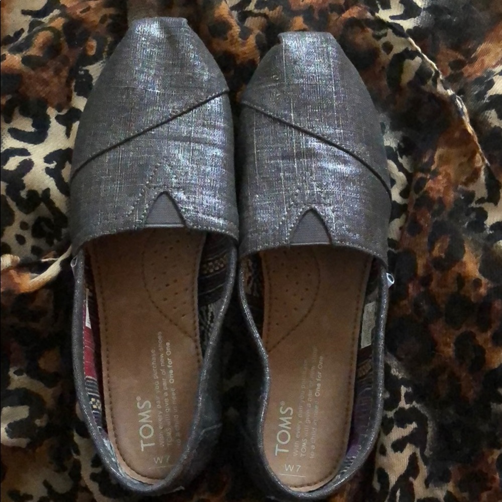 Toms